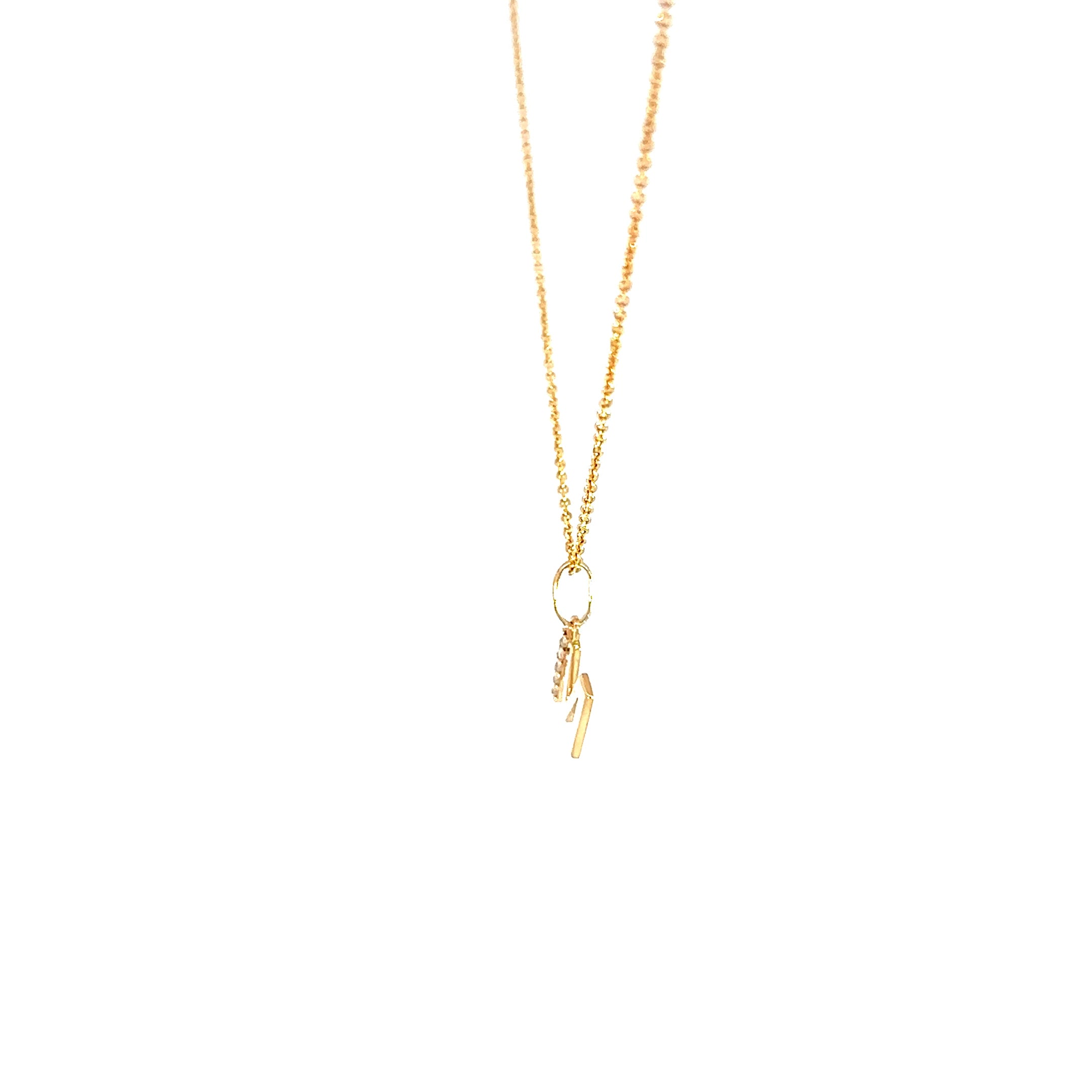 Collar con letra inicial dorada