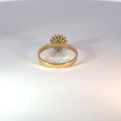 Anillo solitario oro amarillo esmeralda cluster diamantes