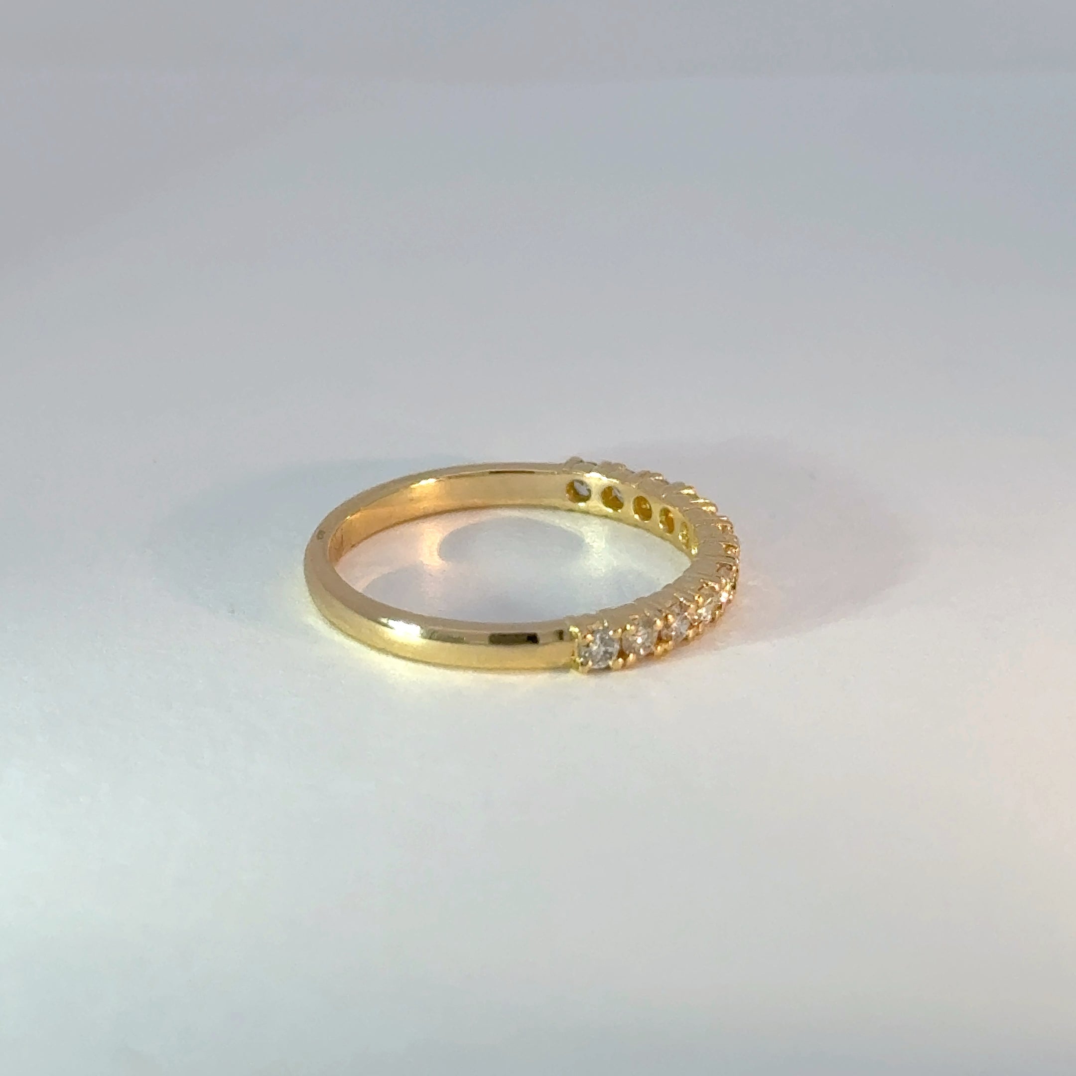 Cintillo oro amarillo diamantes churumbela