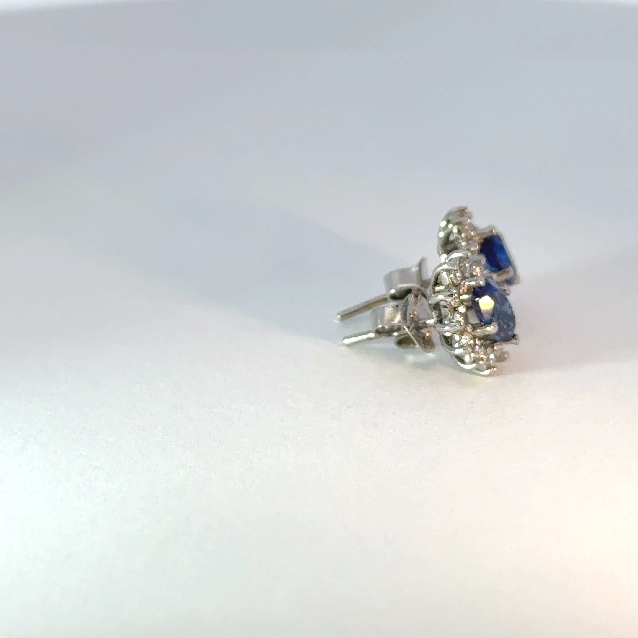 Aretes oro blanco Lady zafiro y diamantes