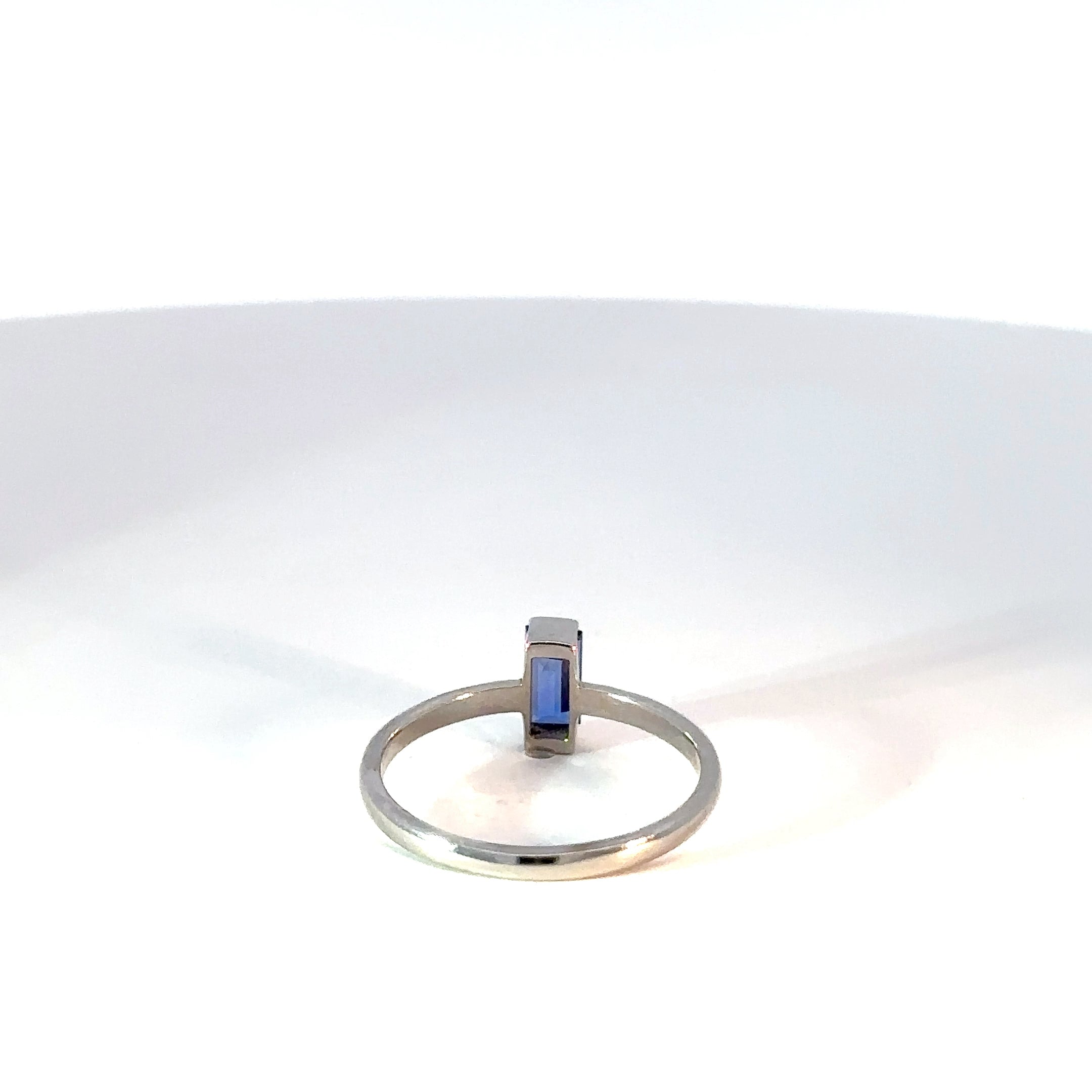 Anillo Zafiro Natural baguette