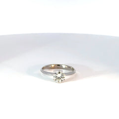 Anillo de compromiso clásico diamante