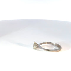 Anillo de compromiso clásico diamante