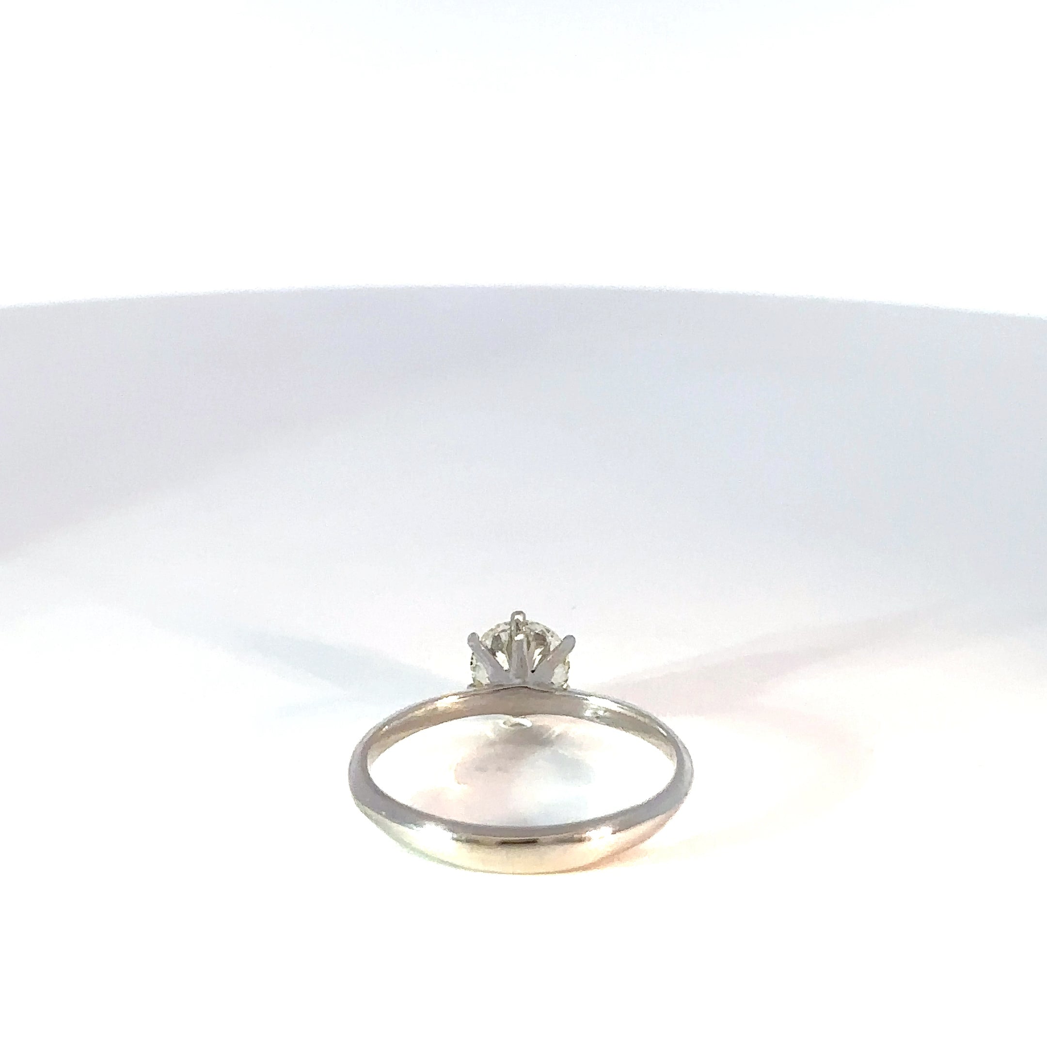 Anillo de compromiso clásico diamante