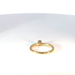 Anillo Solitario en Oro Amarillo con Zafiro Azul