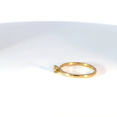 Anillo Solitario en Oro Amarillo con Diamante