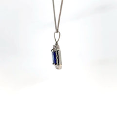 Elegante Dije en Zafiro Azul