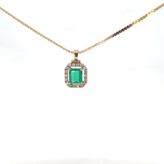 Dije de Oro Amarillo con Esmeralda y Diamantes