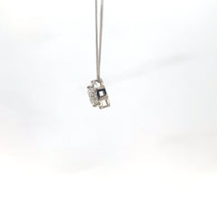 Dije Halo en Oro Blanco y Diamantes