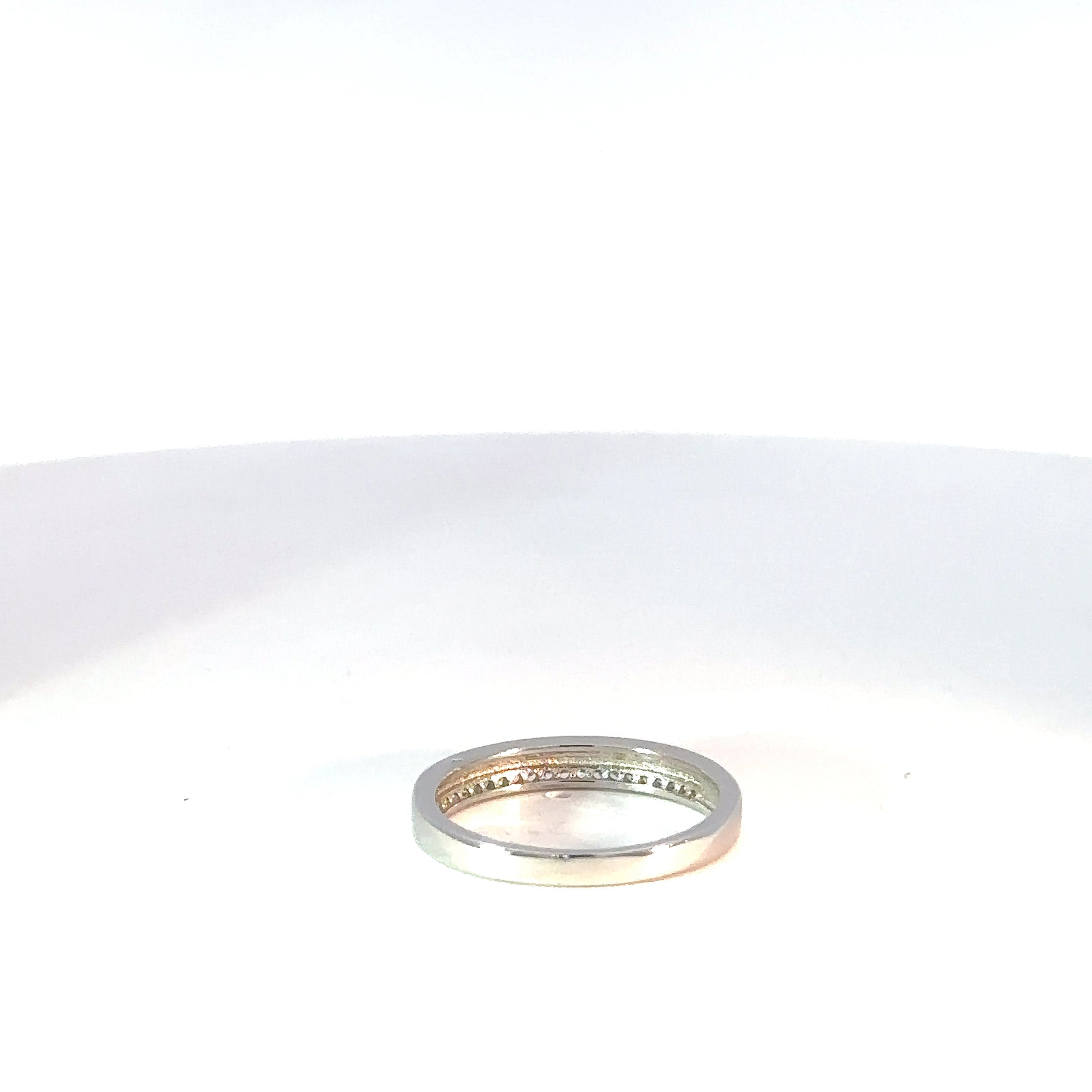 Anillo de Banda en Plata con Circones