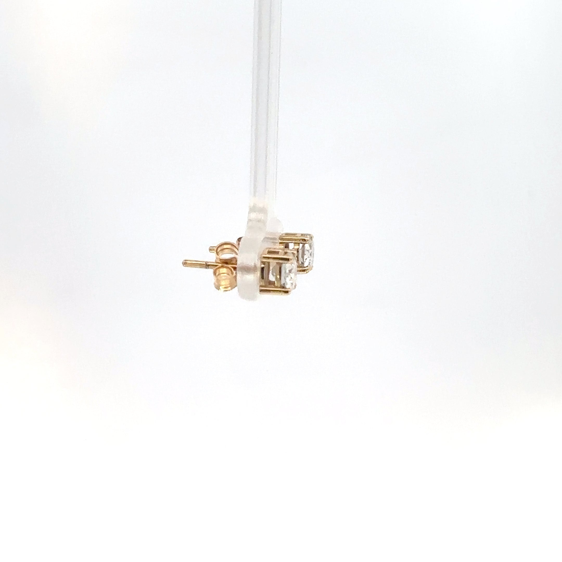 Aretes Moissanitas en Oro Amarillo