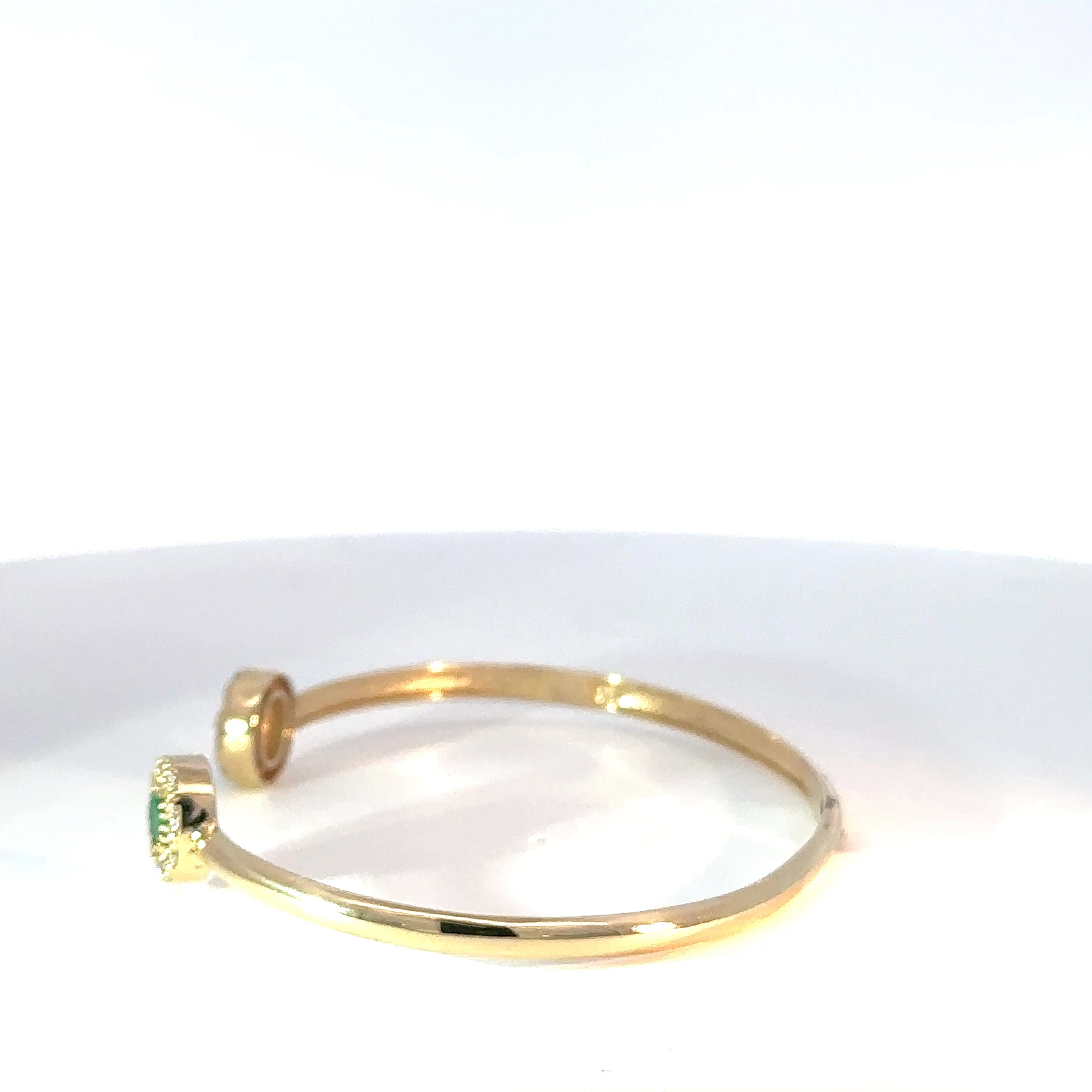 Pulsera  en Oro Amarillo con Esmeraldas y Diamantes