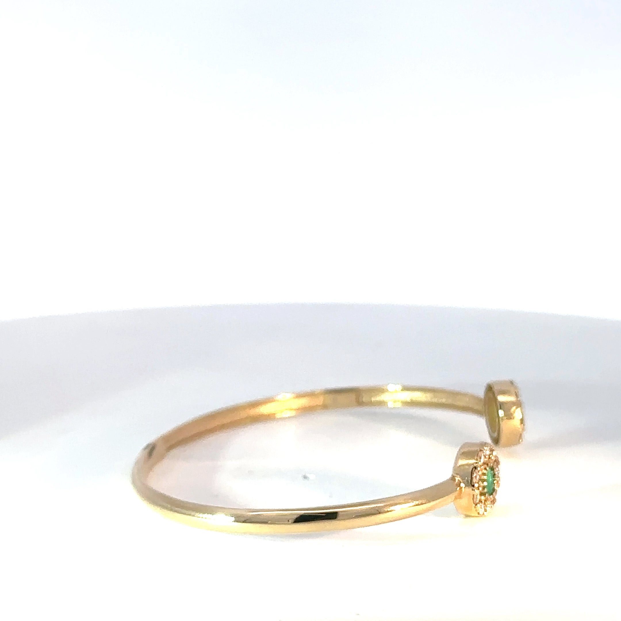 Pulsera  en Oro Amarillo con Esmeraldas y Diamantes