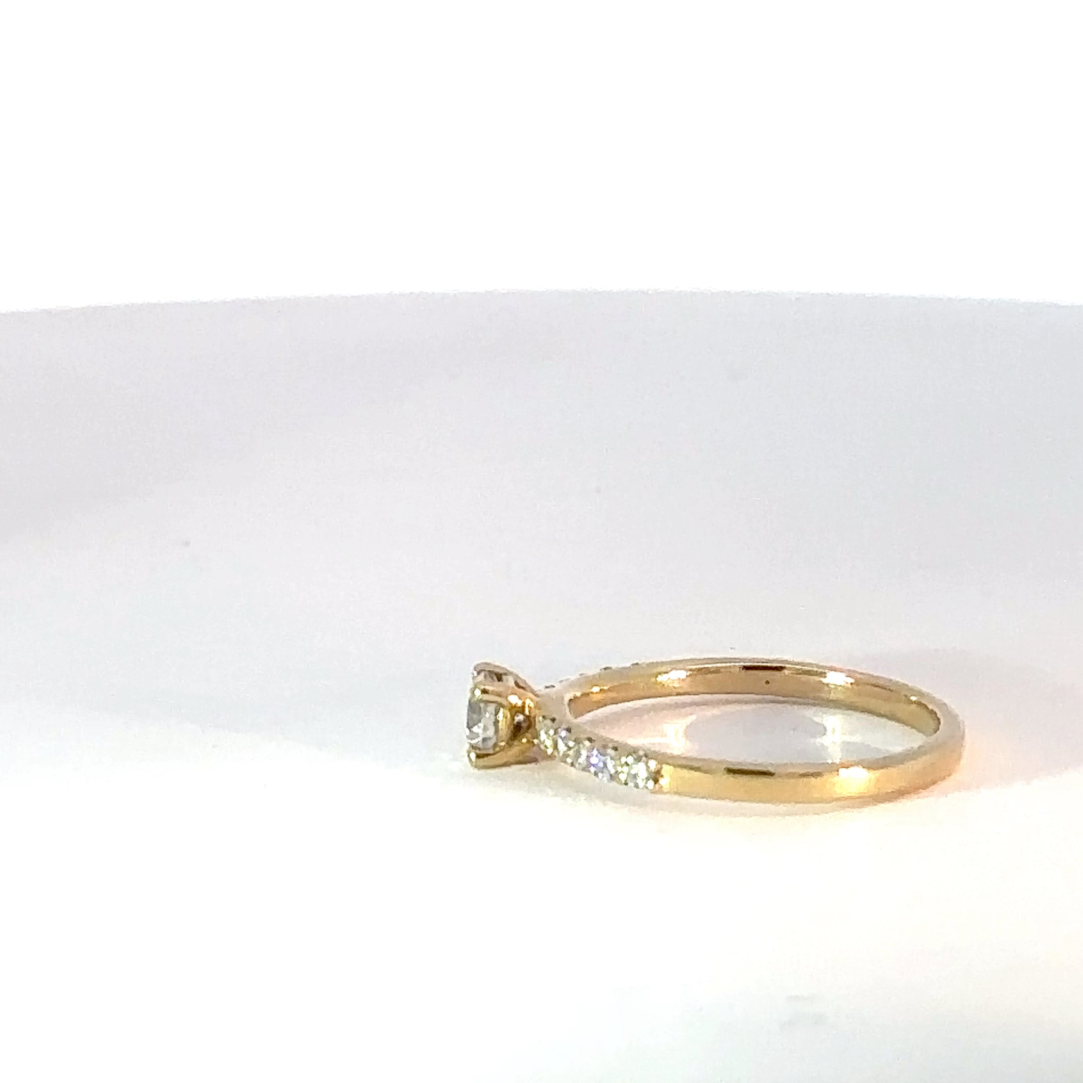 Anillo compromiso Paris oro y diamantes