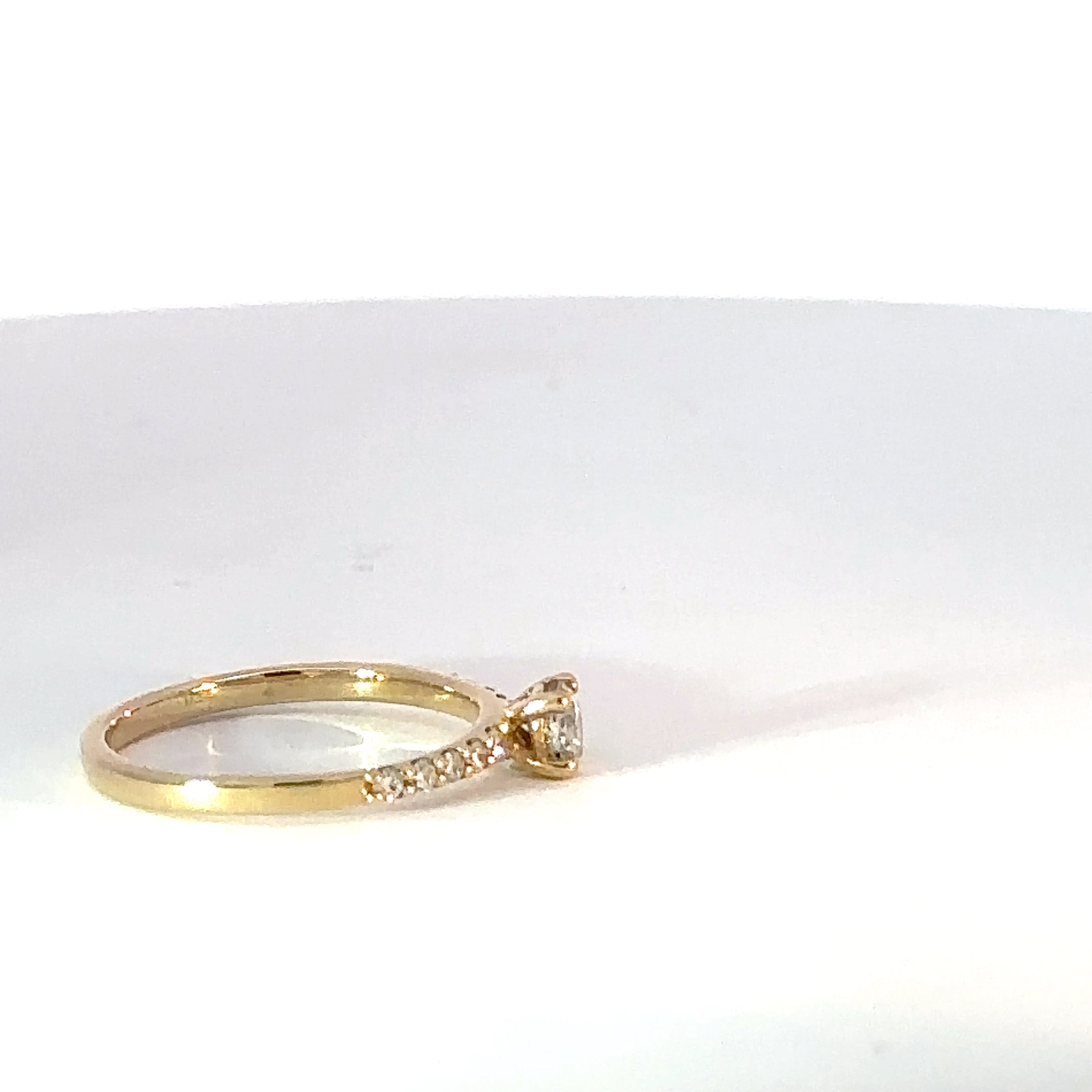 Anillo compromiso Paris oro y diamantes