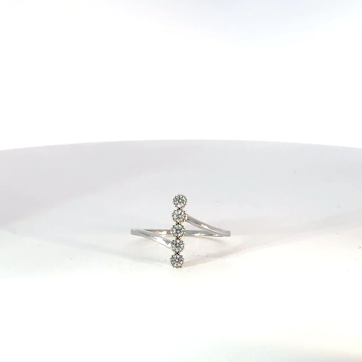 Anillo de Plata con Circones