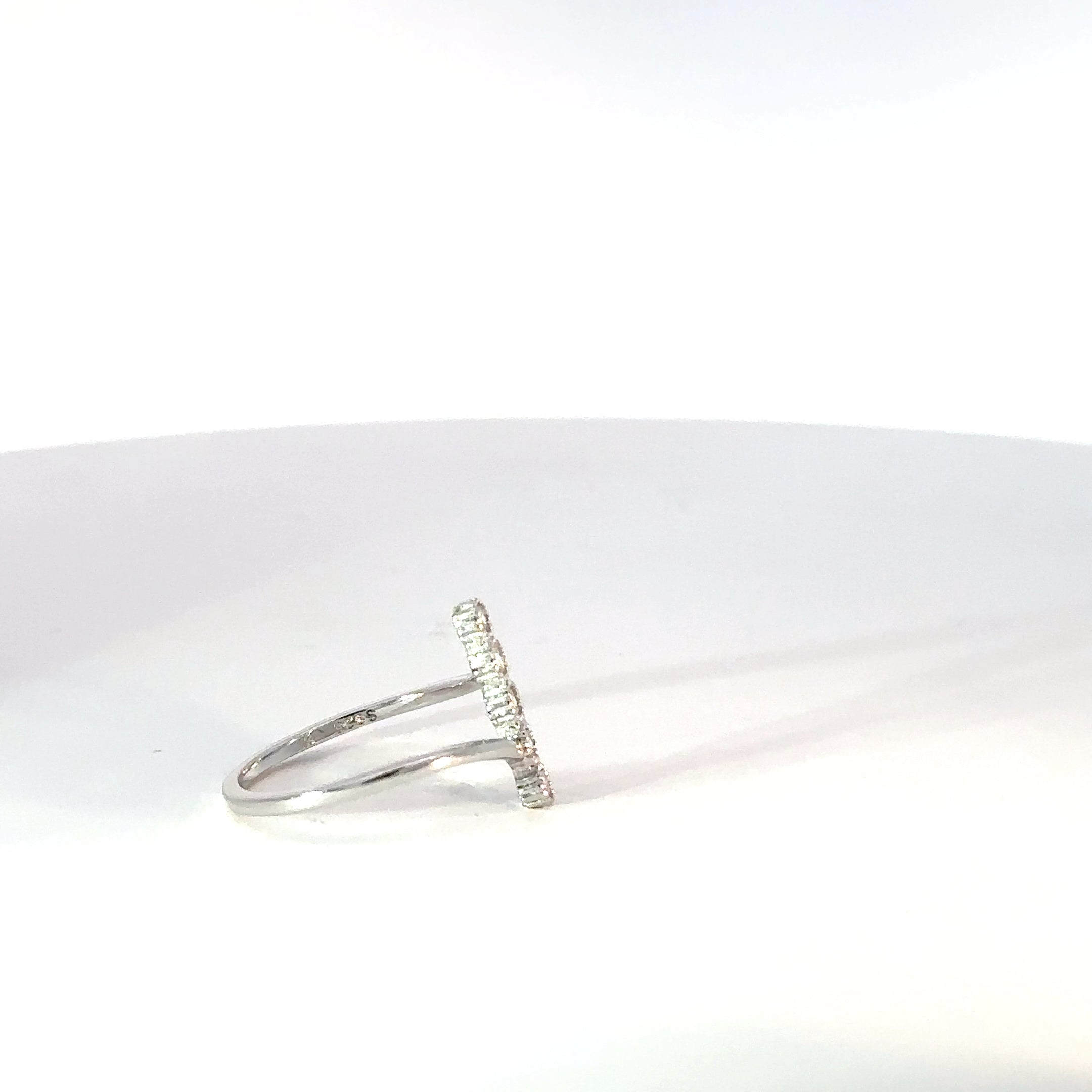 Anillo de Plata con Circones