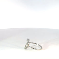 Anillo de plata corazón circones