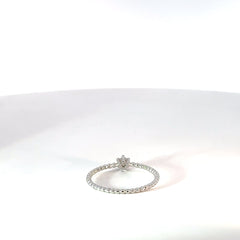Anillo Solitario de Plata con circón