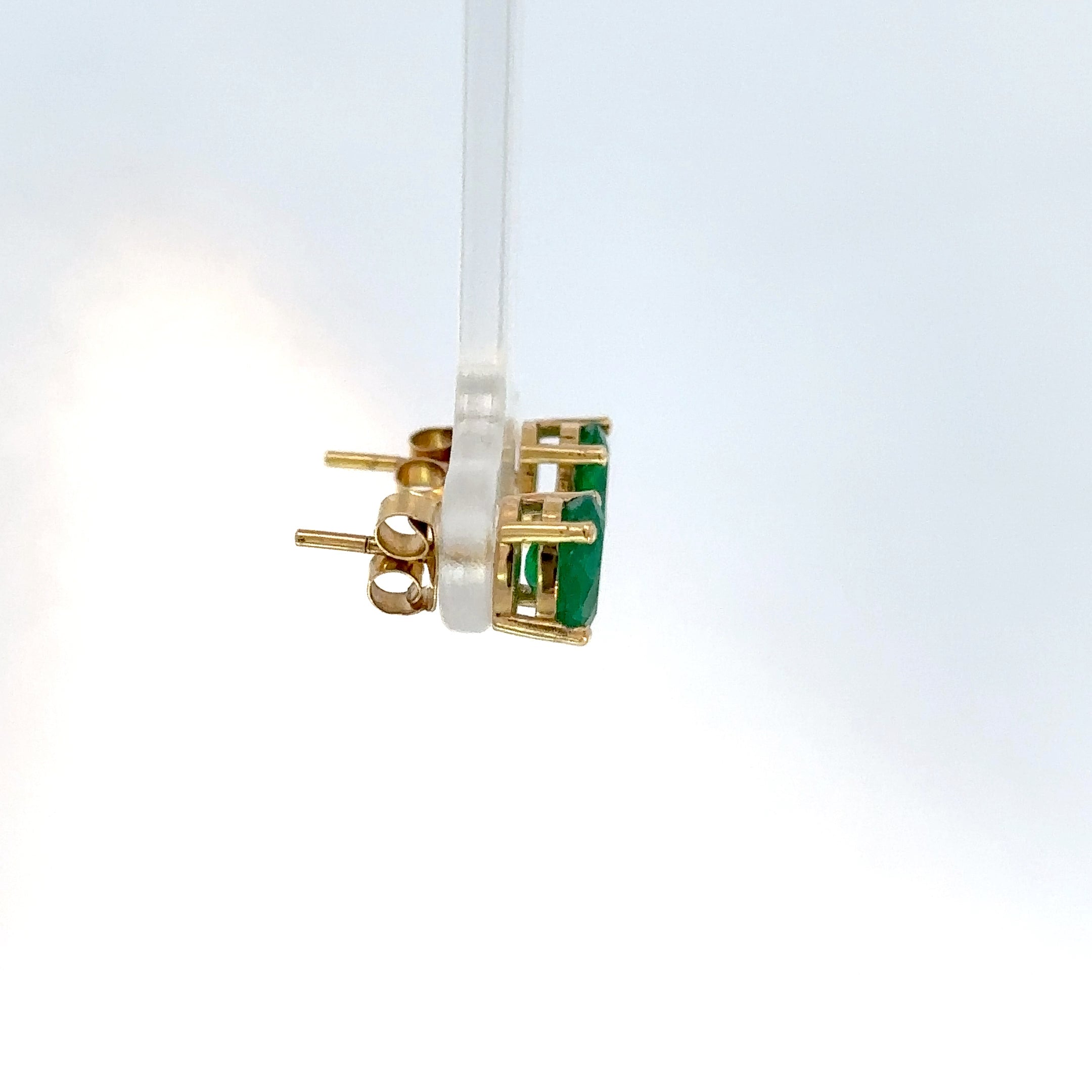 Artes oro amarillo esmeralda oval natural