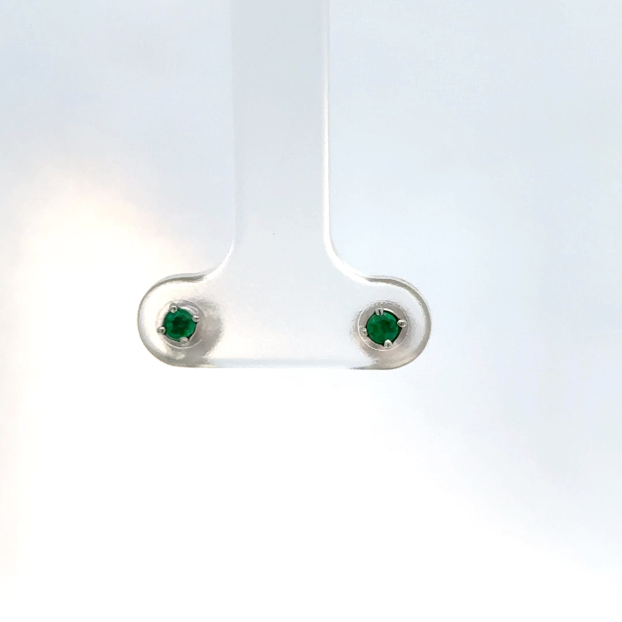 Aretes Esmeralda solitario oro blanco