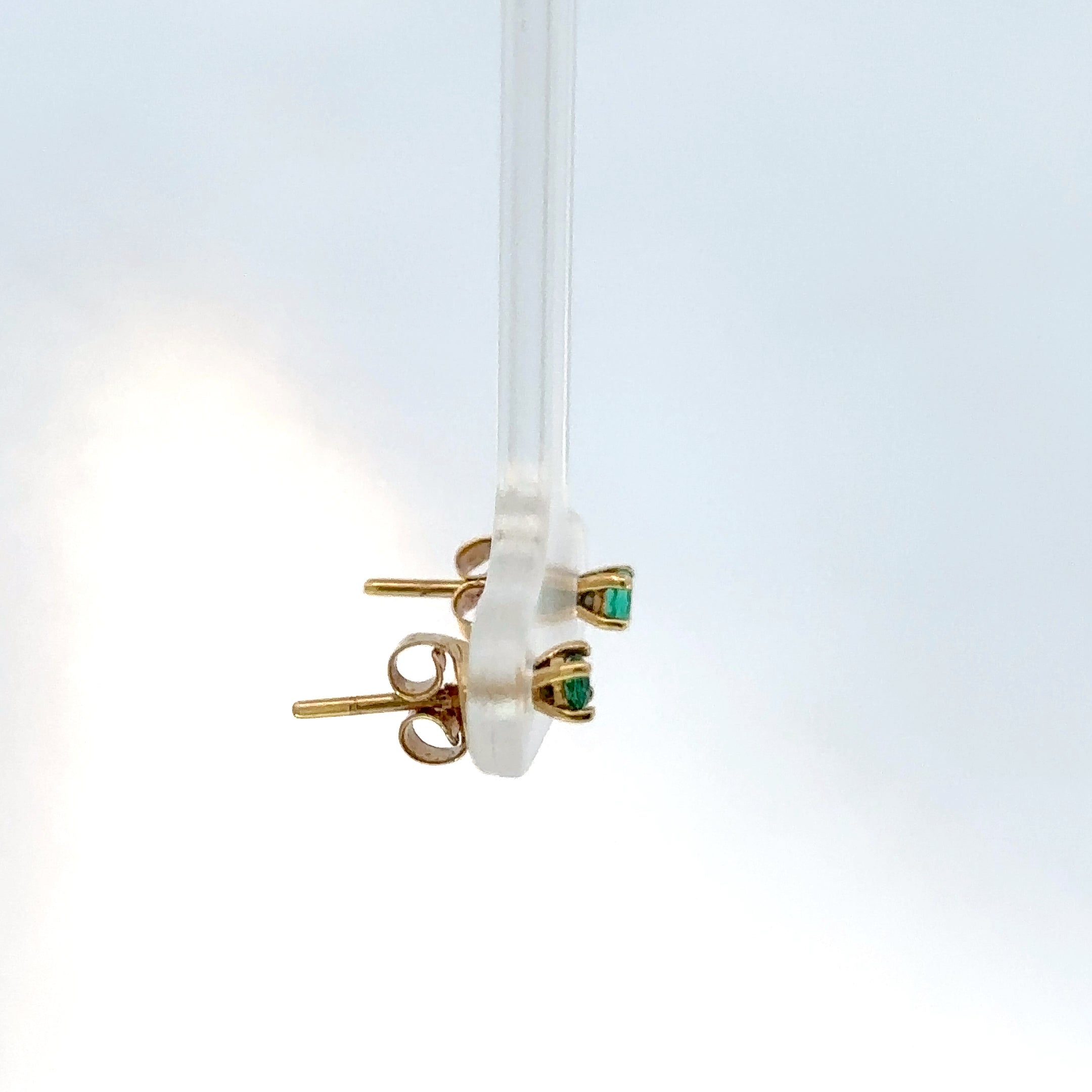 Topos oro amarillo esmeralda solitario