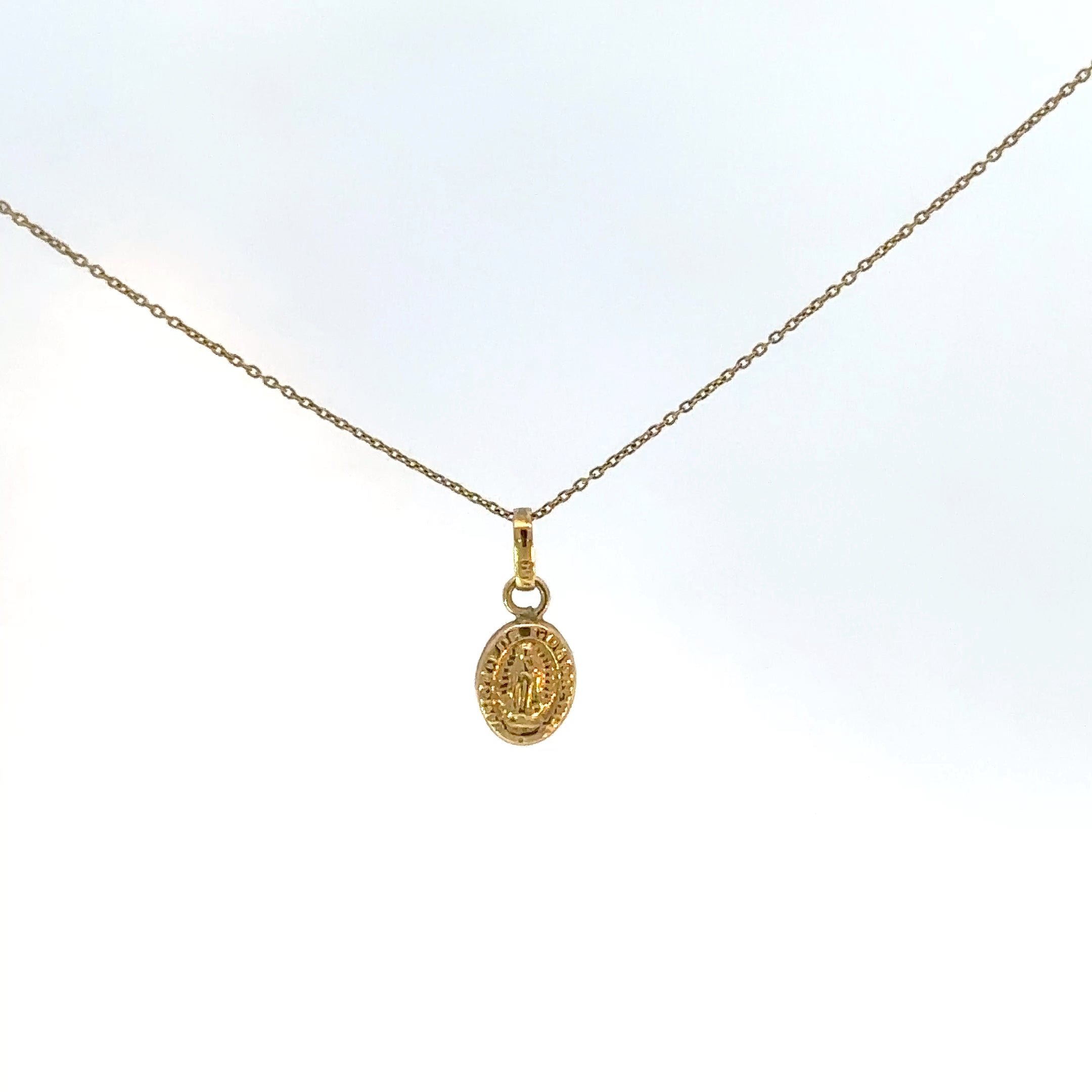 Dije Virgen de Guadalupe en Oro Amarillo