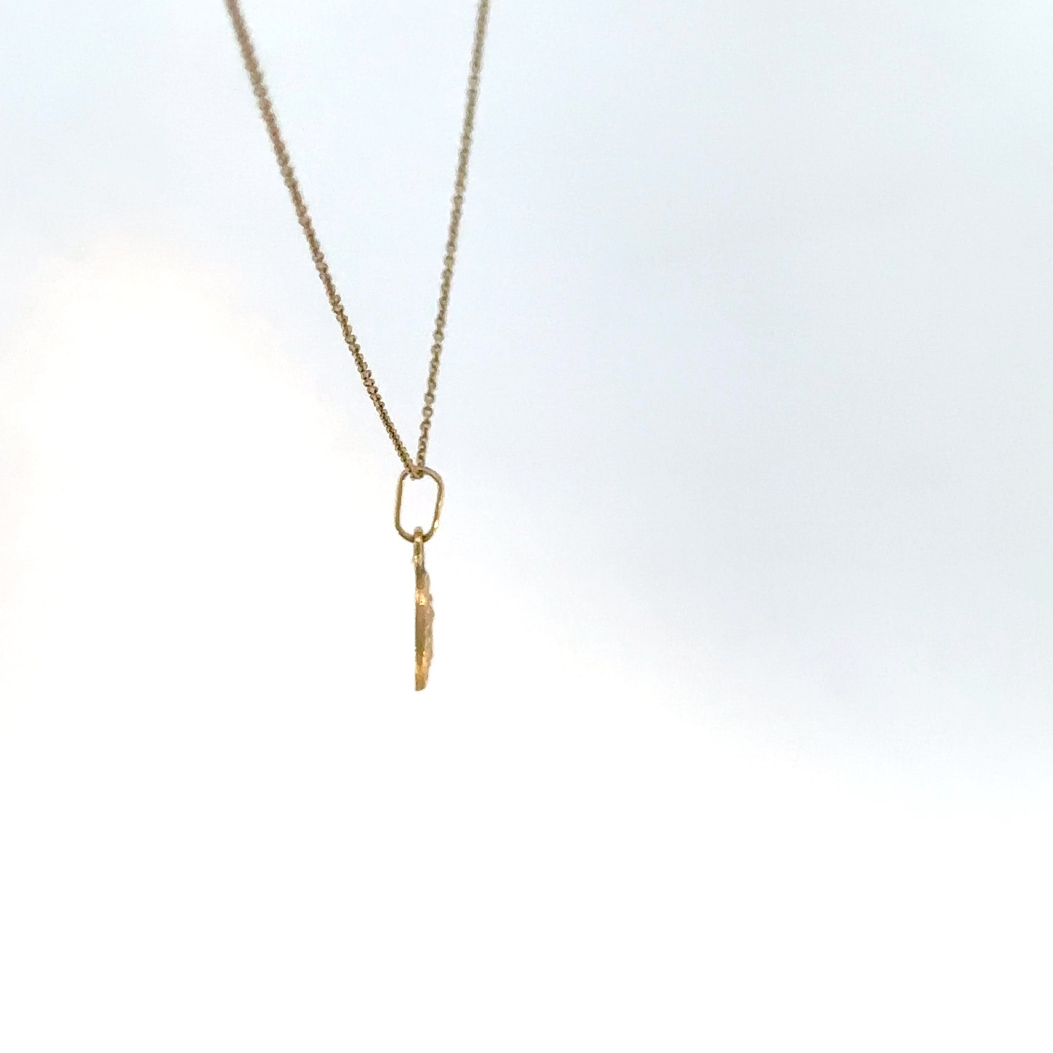 Dije Virgen de Guadalupe en Oro Amarillo