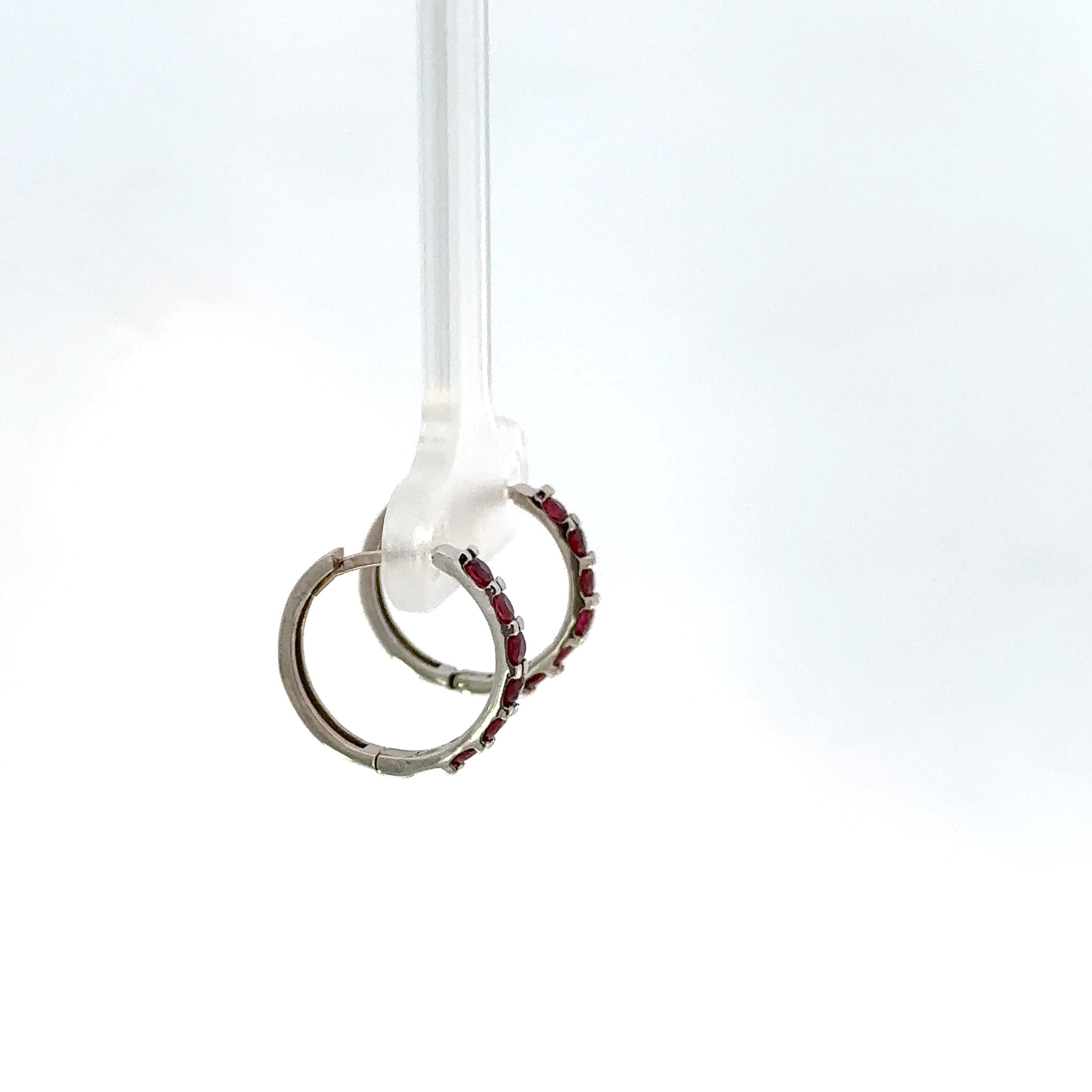 Candongas oro blanco y rubíes