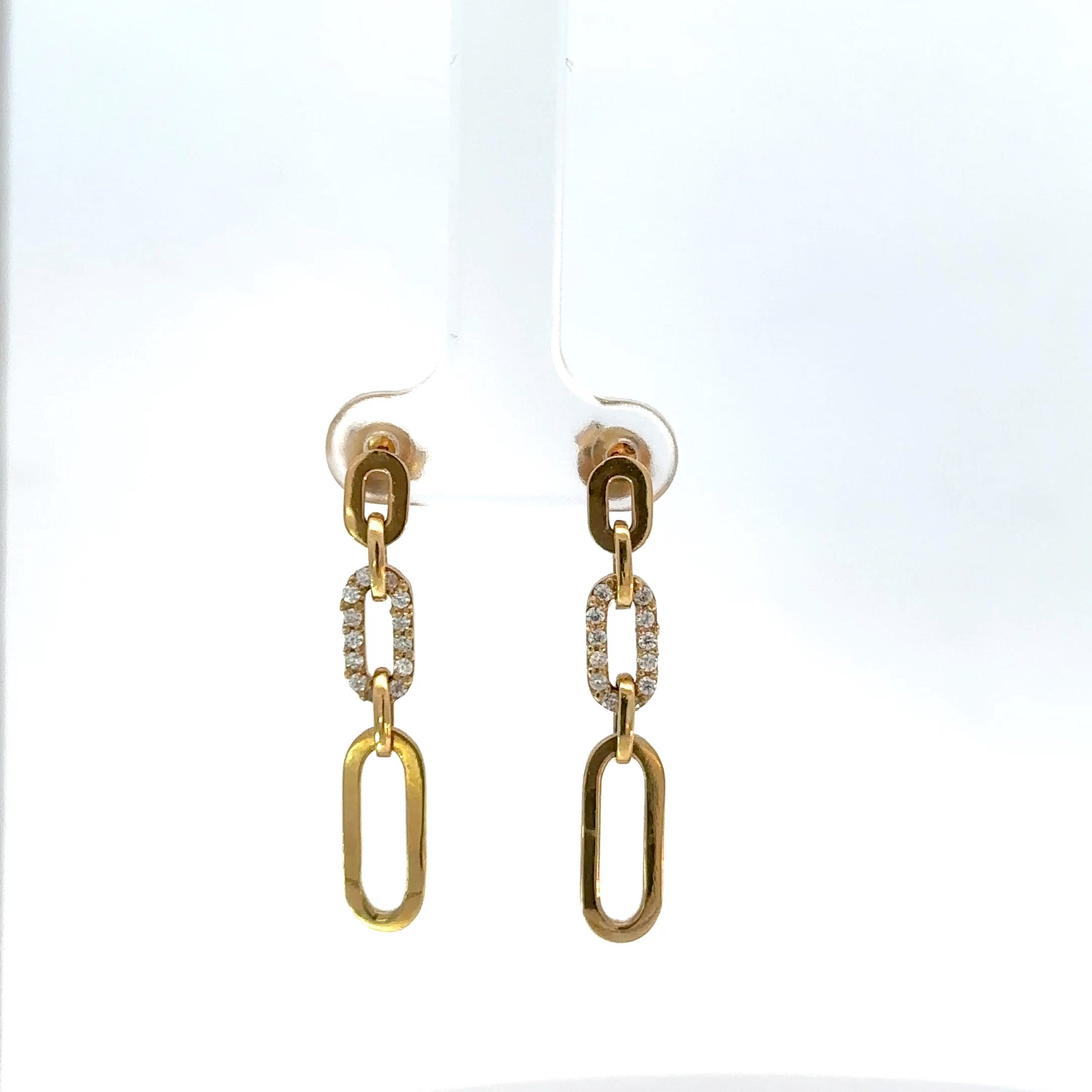 Aretes bambalinas en oro amarillo con moissanitas