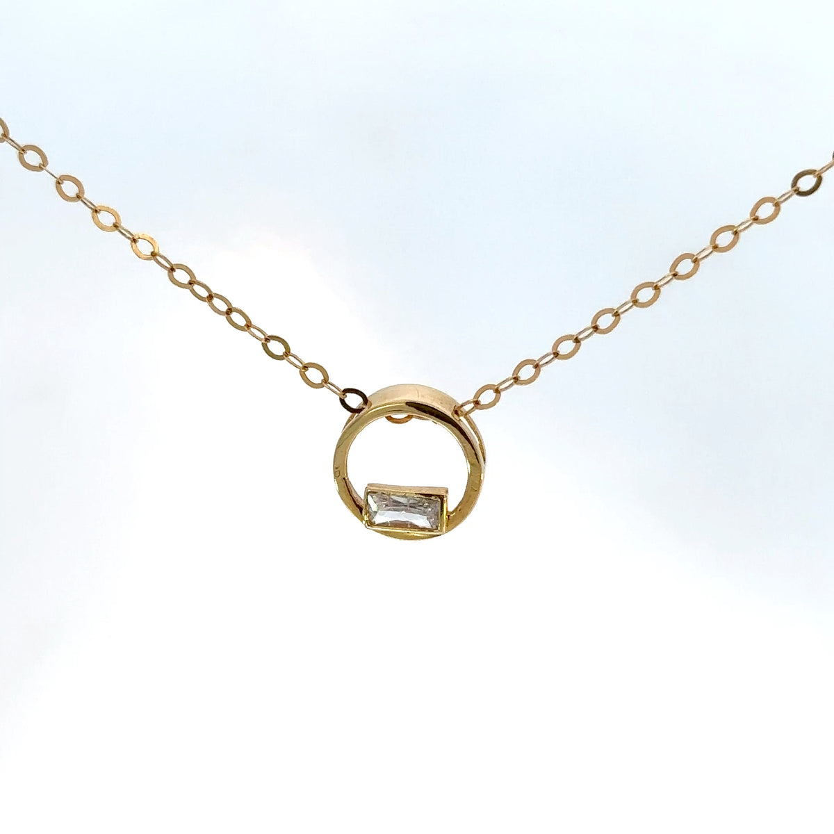 Dije Círculo Baguette con Circon