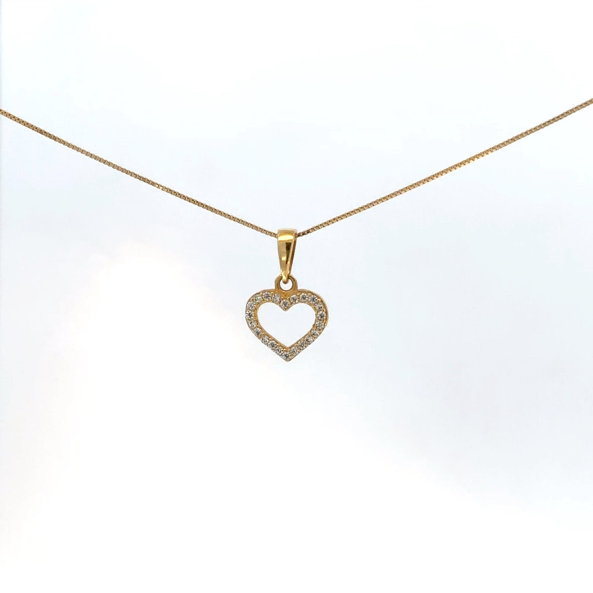 Dije de Corazón con Circones en Oro Amarillo