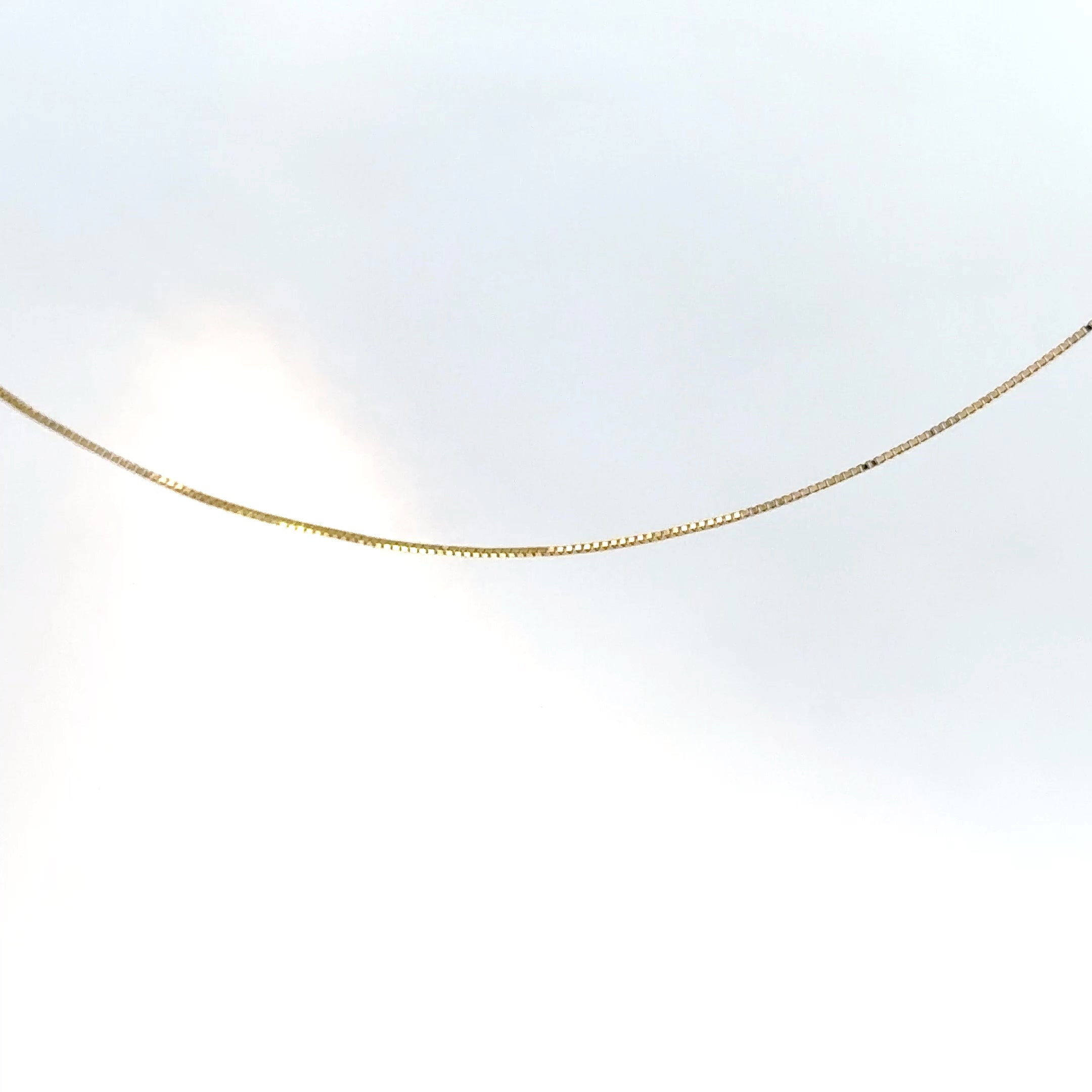 Elegante Cadena de Oro Amarillo