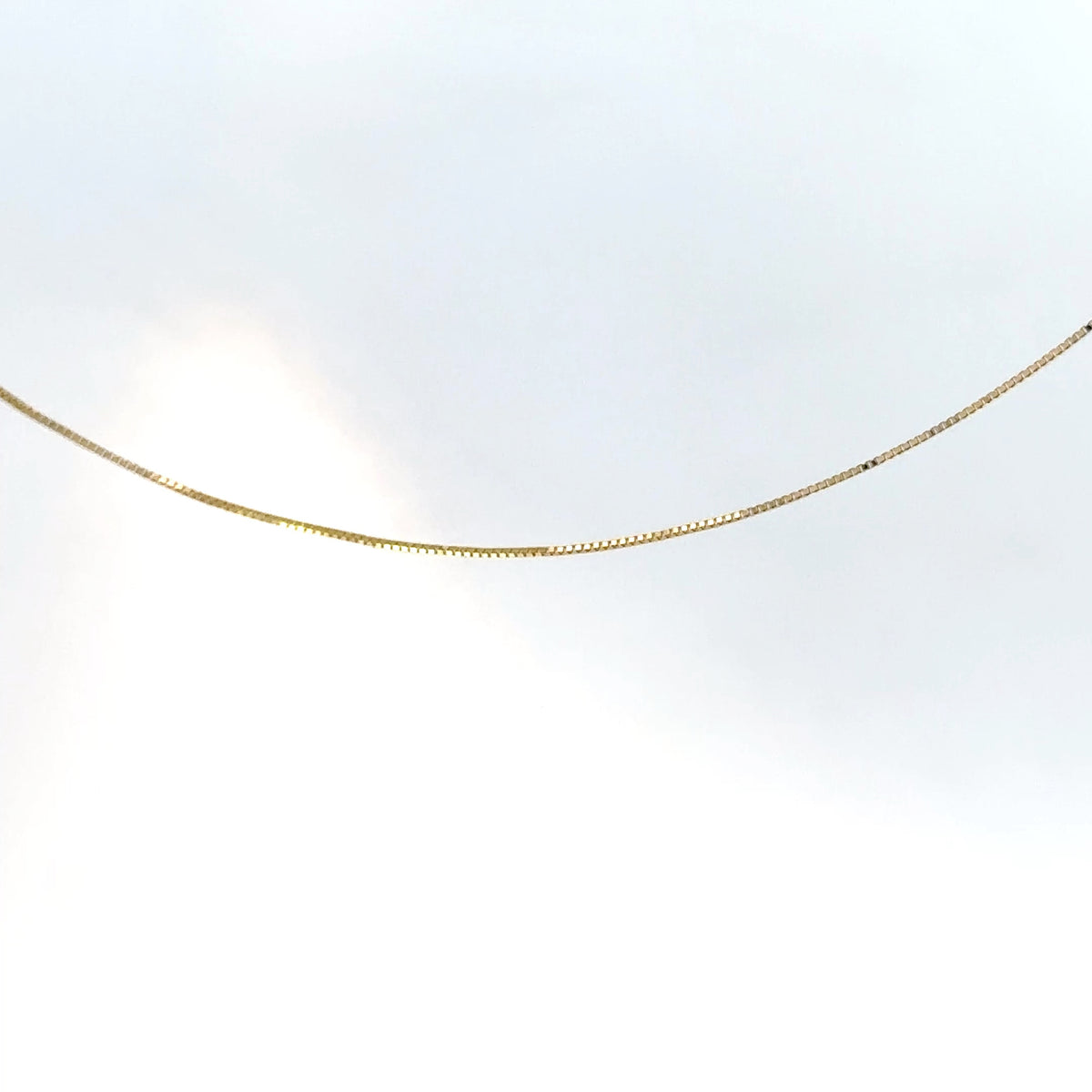 Elegante Cadena de Oro Amarillo