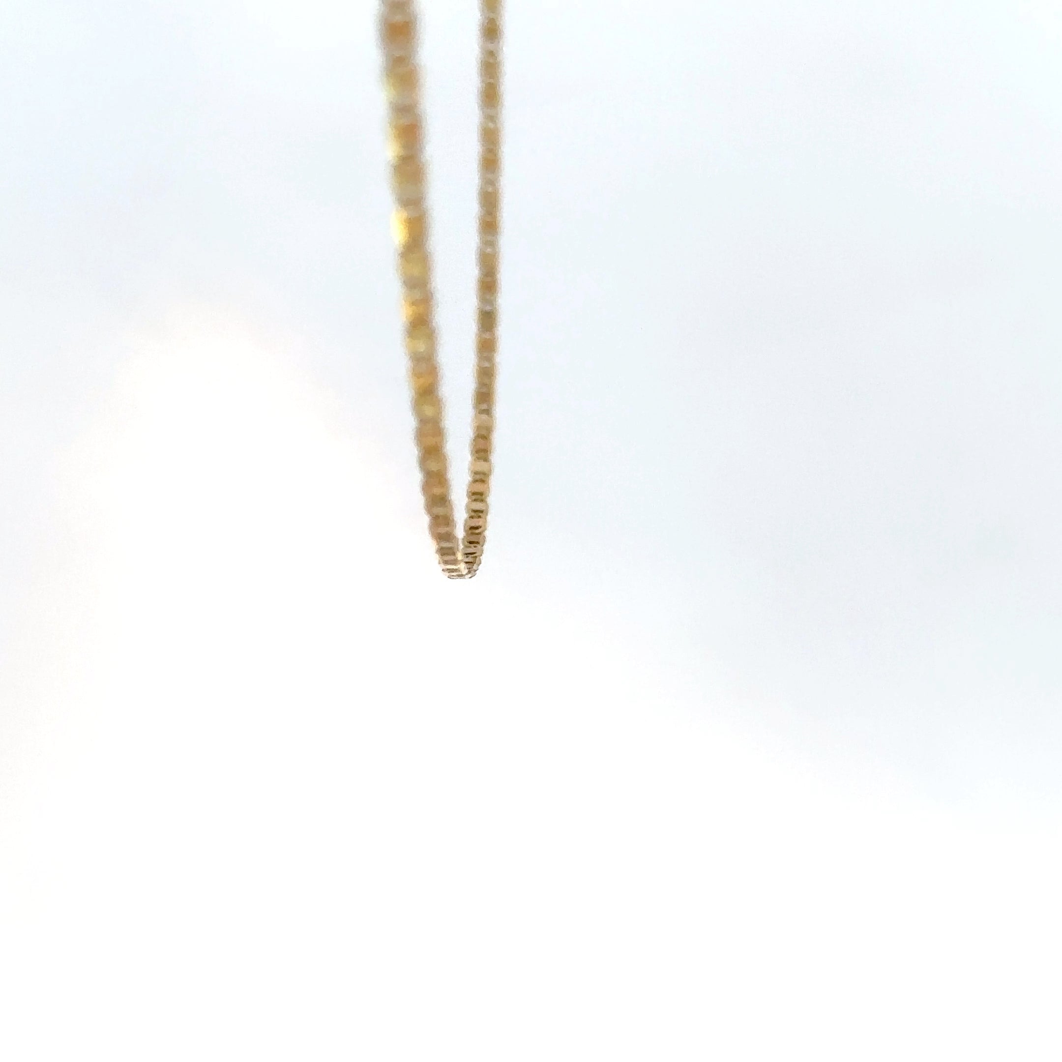 Elegante cadena de oro amarillo