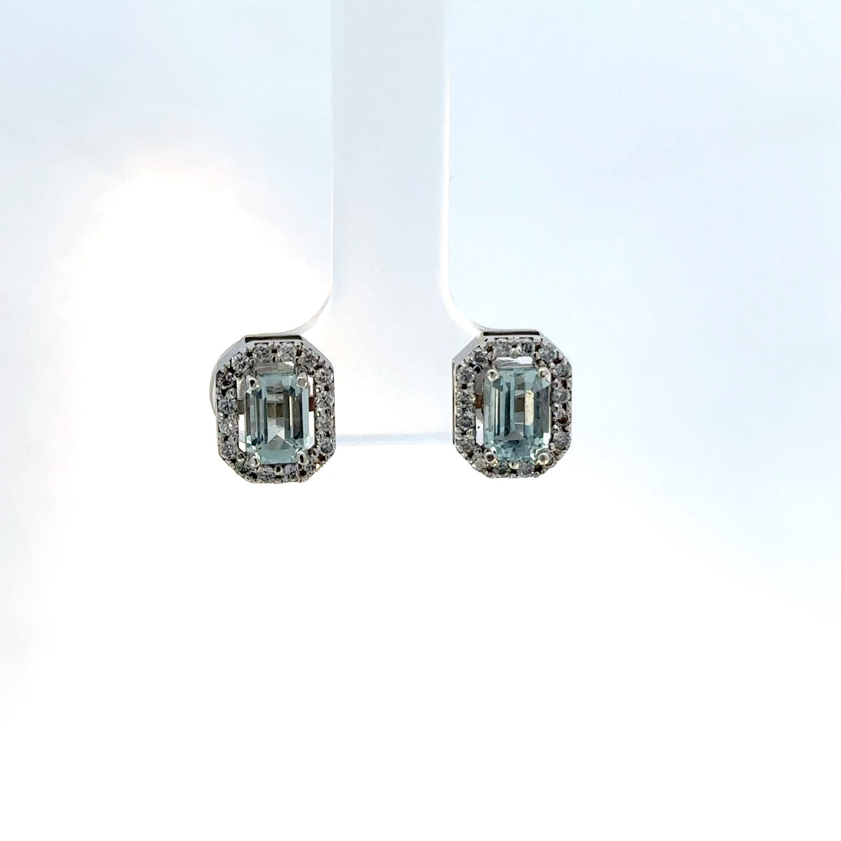 Aretes Aguamarina con diamantes oro blanco