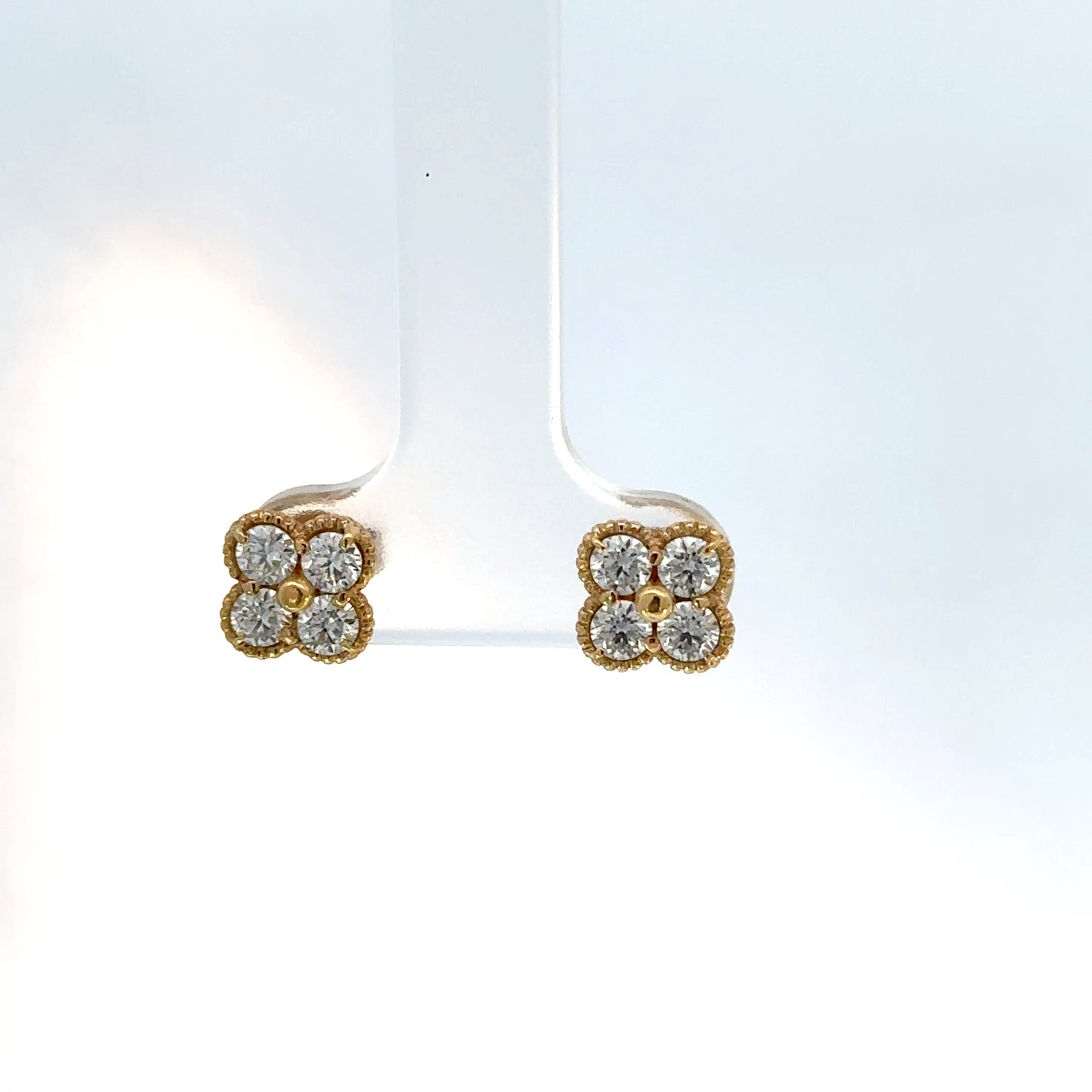 Aretes Moissanita en Oro Amarillo