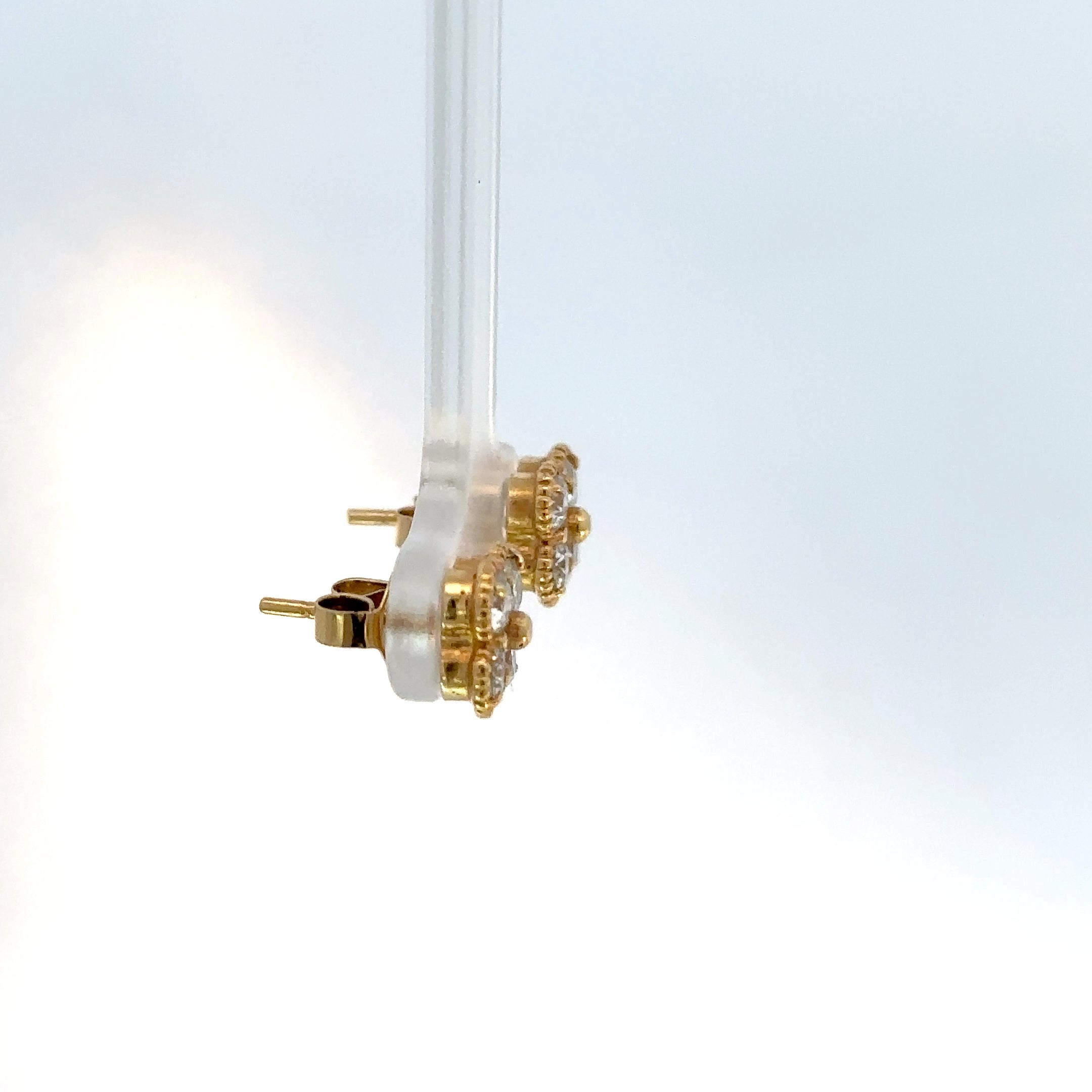 Aretes Moissanita en Oro Amarillo