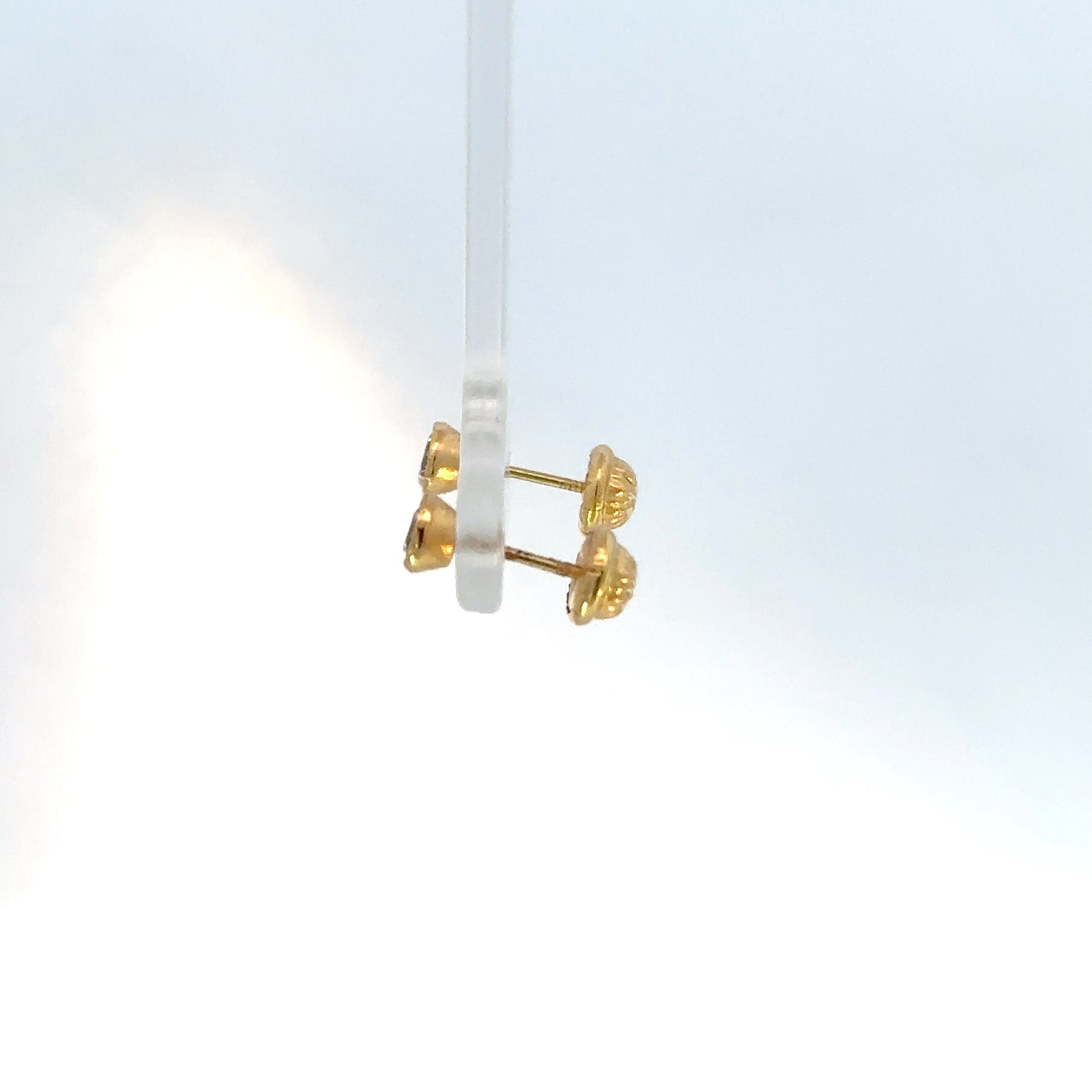 Aretes con Circones en Oro Amarillo