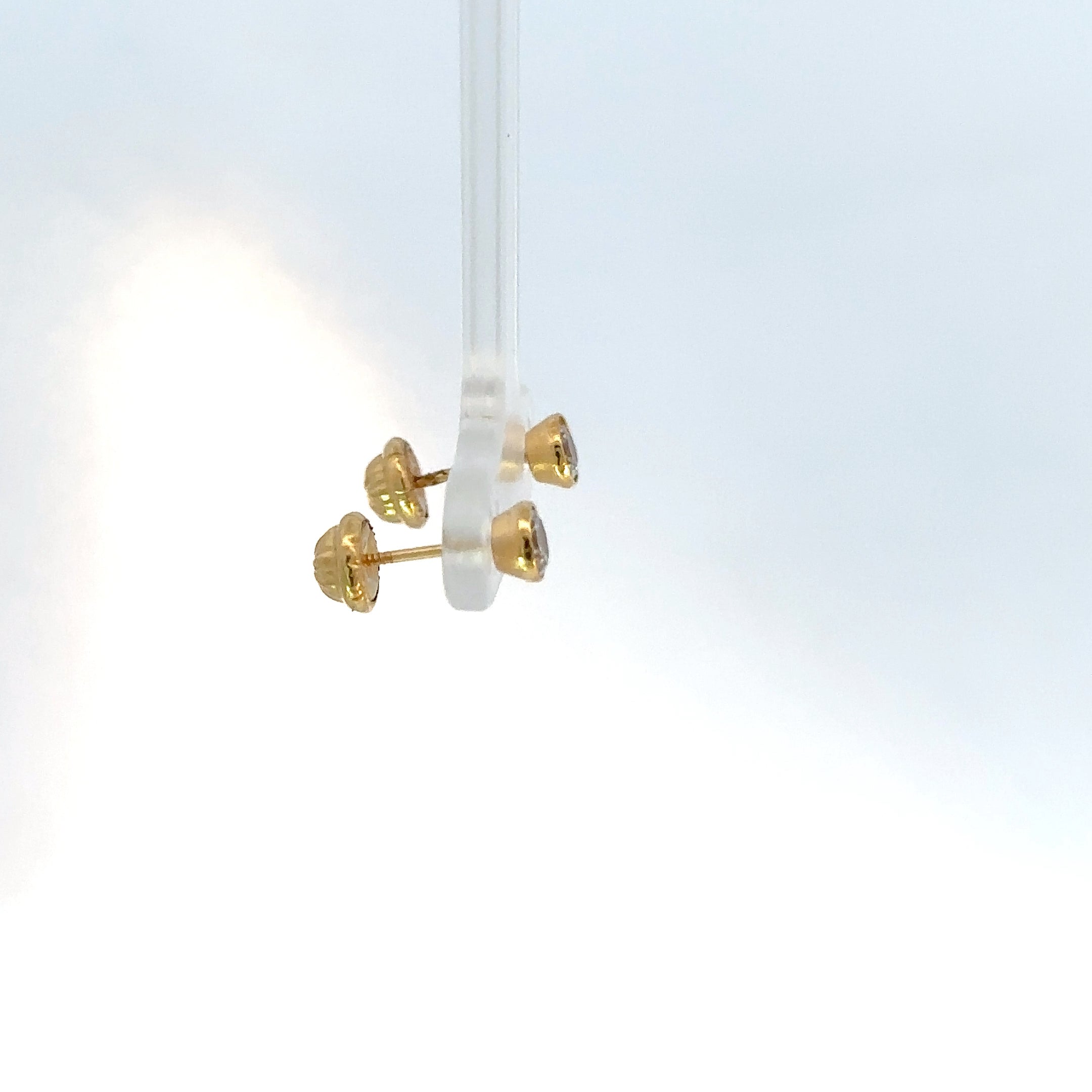 Aretes con Circones en Oro Amarillo