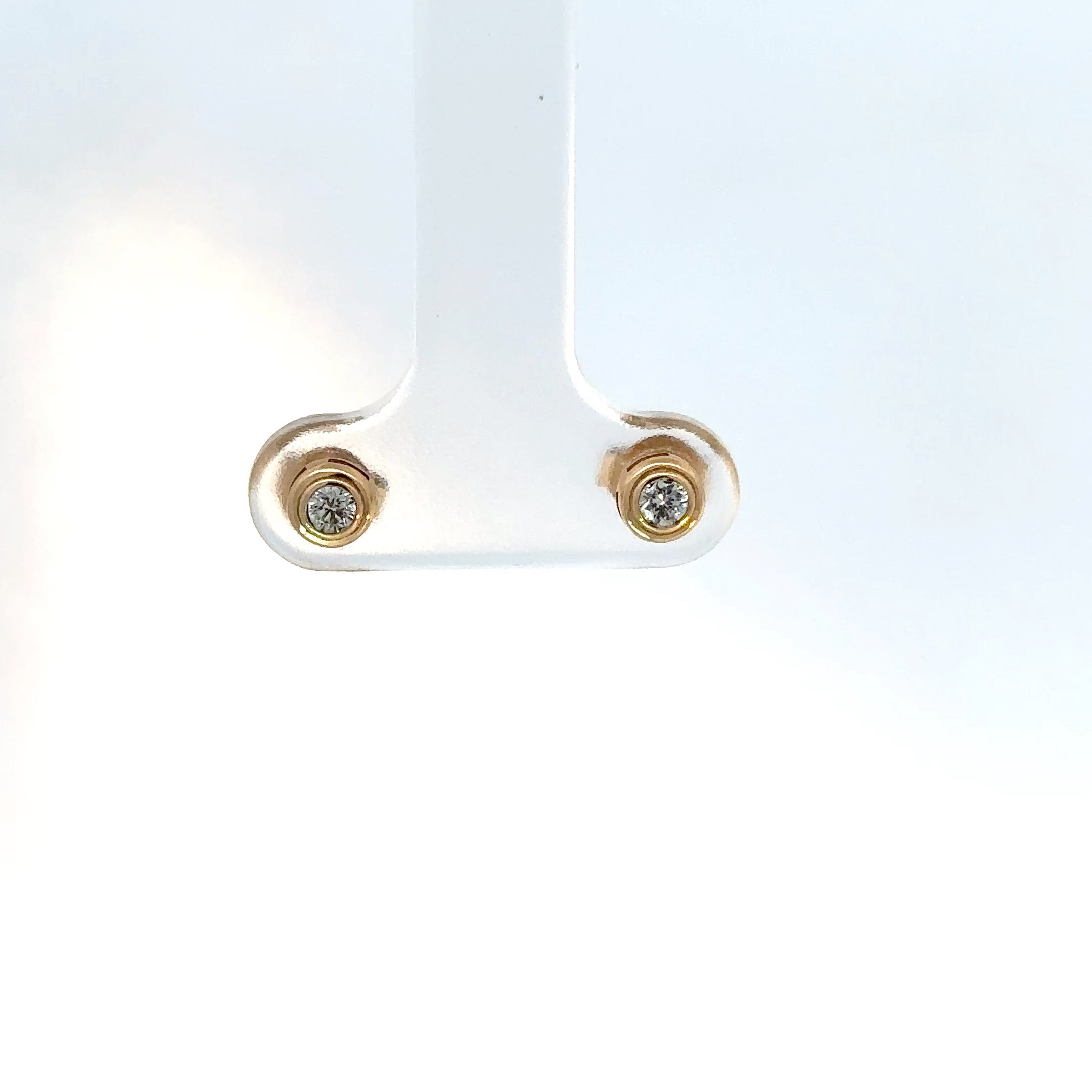 Topos en Oro Amarillo con Diamantes bisel