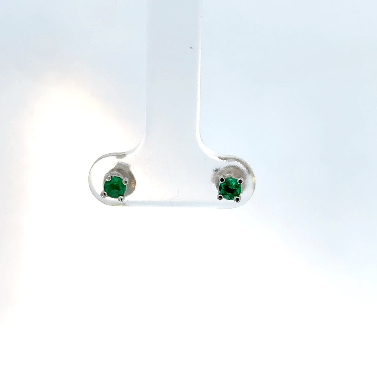 Aretes de Esmeralda en Oro Blanco