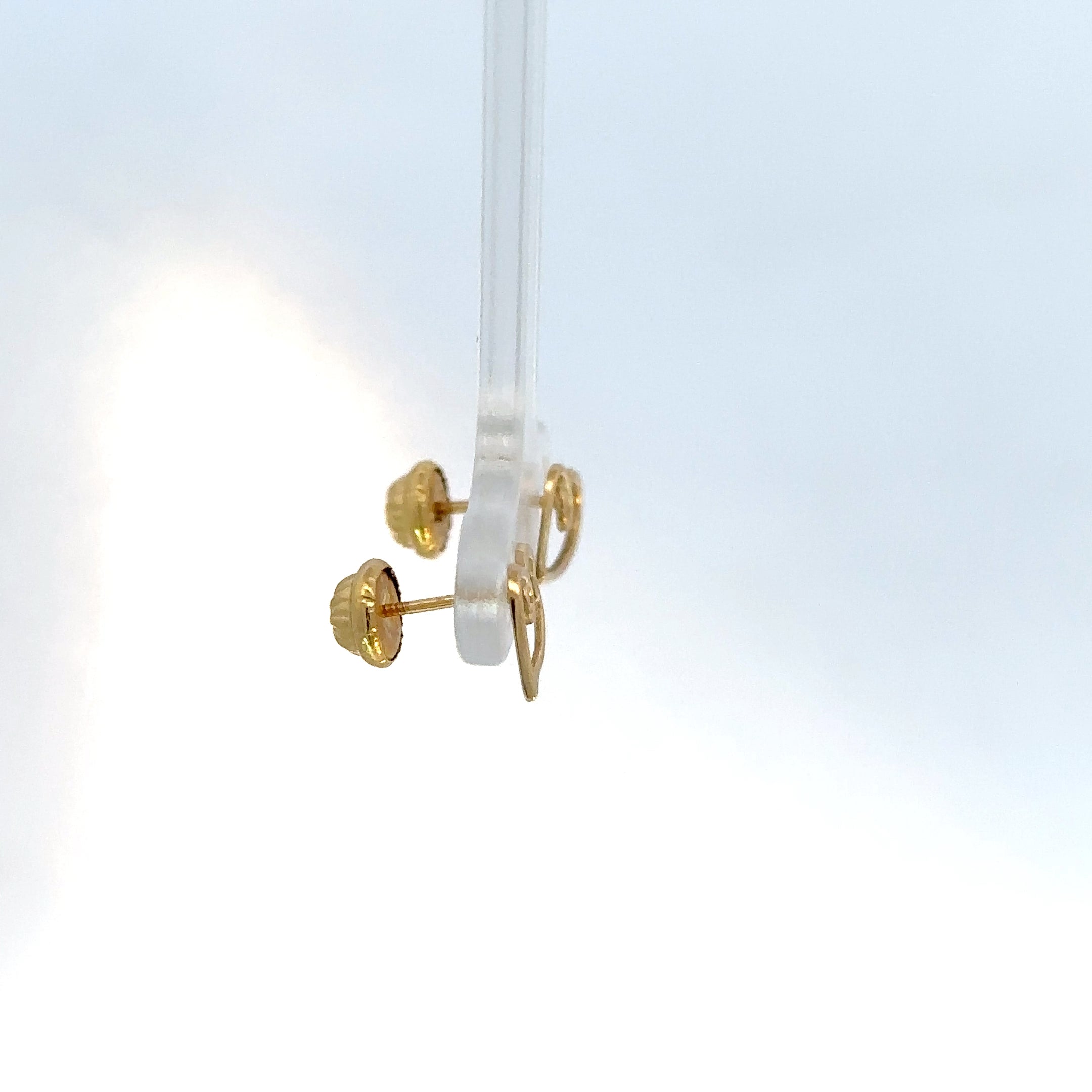 Aretes Silueta Corazón en Oro Amarillo