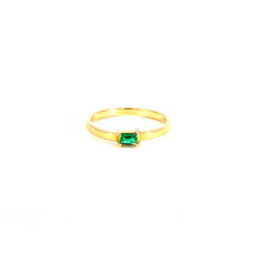 Anillo Solitario en Oro Amarillo con Esmeralda 0.12 ct