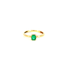 Anillo Solitario en Oro Amarillo con Esmeralda 0.29 ct