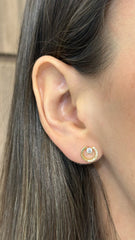 Aretes Circulo con circones - Oro amarillo
